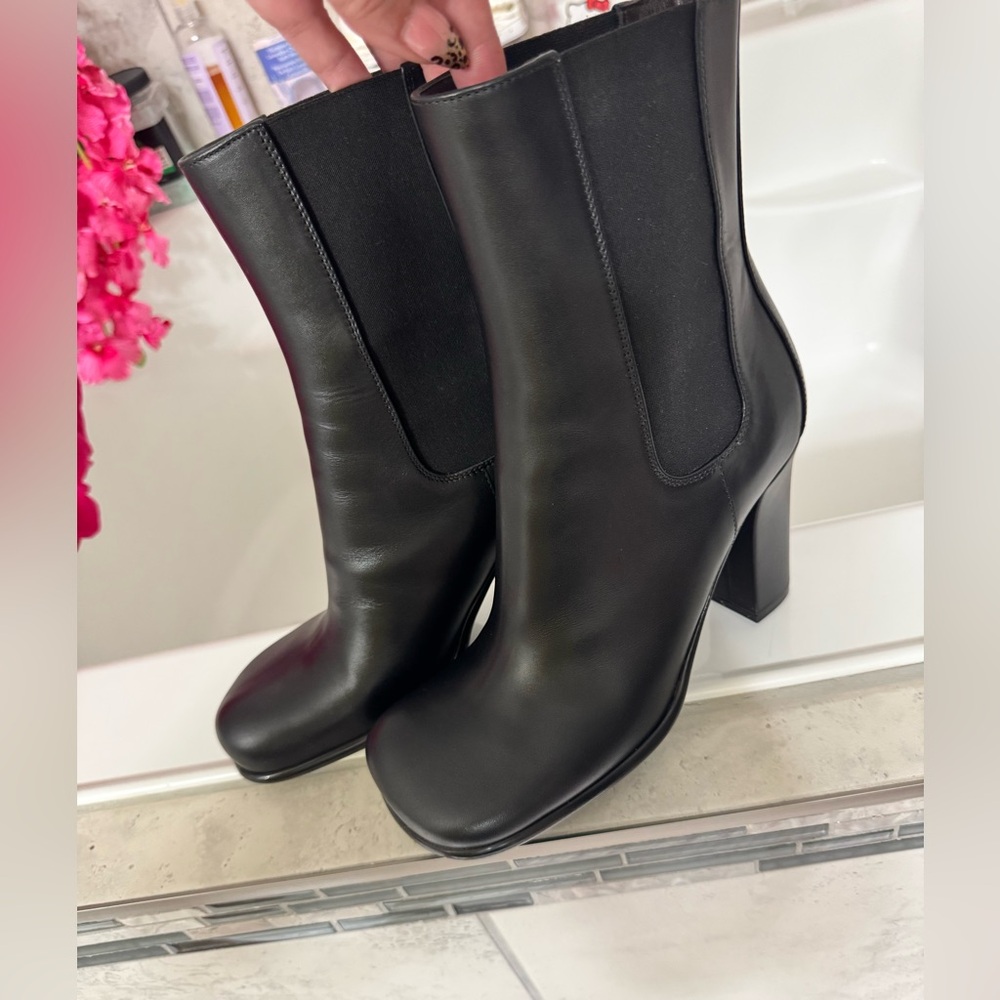 Bottega Veneta Storm Chelsea Ankle Boot - Picture 6 of 11